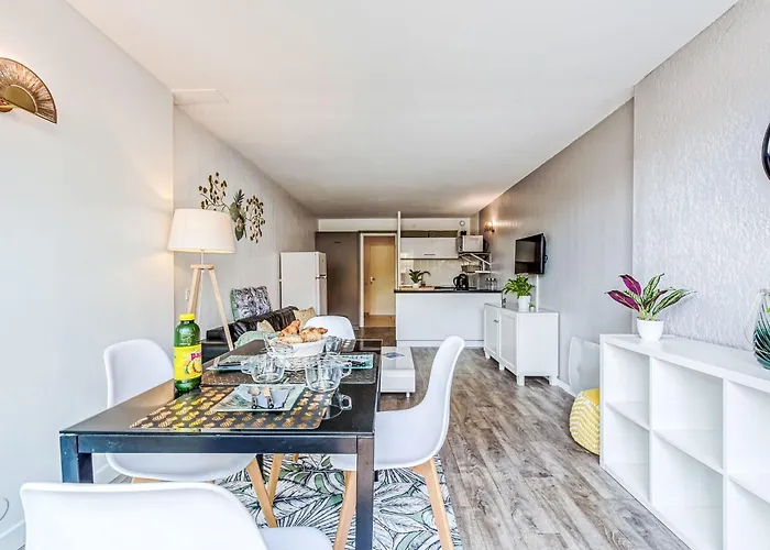 Apartman Les Marines-10 By Interhome